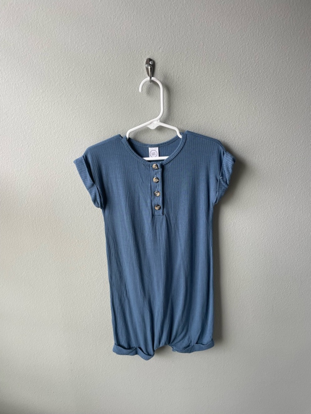 Lou Lou & Co // Harrison Blue Ribbed Henley Romper Size 4/5